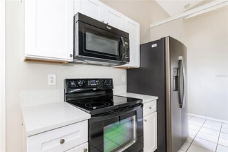 3320 Timberline Rd W in Winter Haven, FL - Foto de edificio - Building Photo