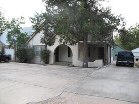 2432 22nd St in Lubbock, TX - Building Photo