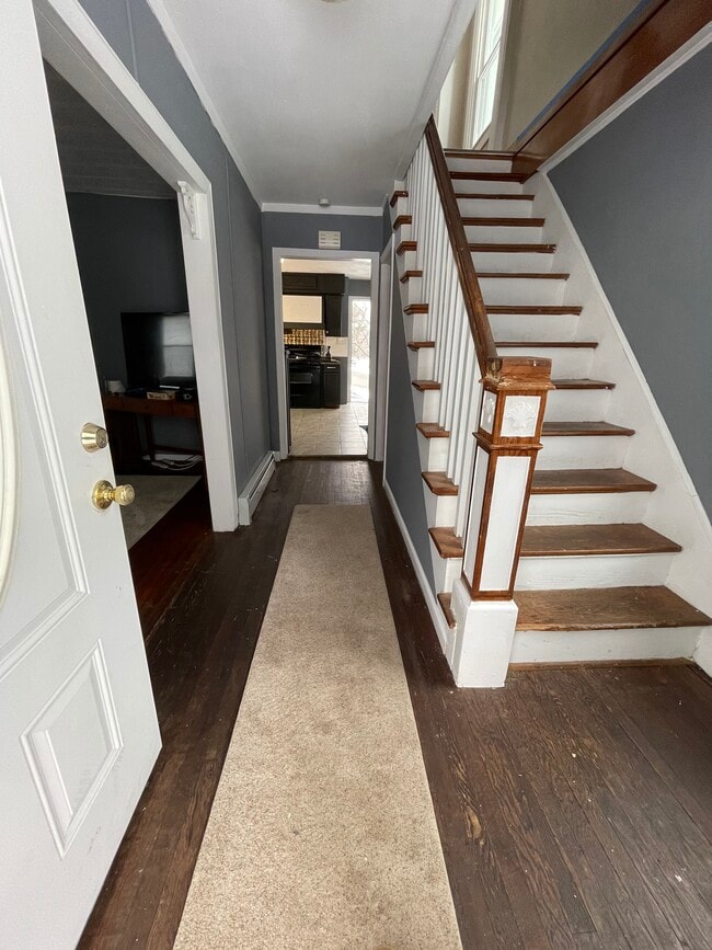 229 Mansfield Ave in Willimantic, CT - Building Photo - Building Photo