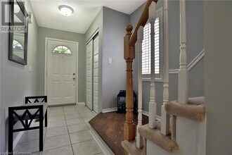 710 Spring Gardens Rd in Burlington, ON - Building Photo - Building Photo
