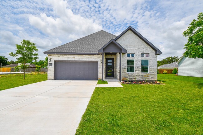 property at 209 Silverleaf Rd