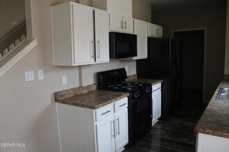 11857 Jim Webb Dr in El Paso, TX - Building Photo - Building Photo