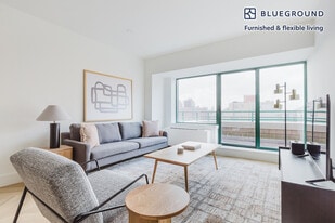 600 Columbus Ave in New York, NY - Building Photo