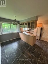 370 Greenbrook Dr in Kitchener, ON - Building Photo - Building Photo