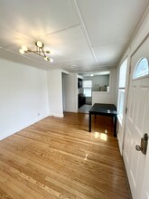13 Winter St, Unit Apt#1 in Waterville, ME - Building Photo - Building Photo