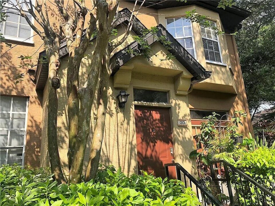6308 Raleigh St in Orlando, FL - Building Photo