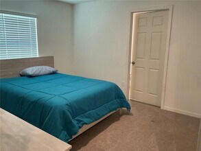 36 Red Barn Dr in Palm Coast, FL - Foto de edificio - Building Photo