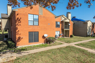 Westwind Condominiums in Garland, TX - Building Photo - Building Photo