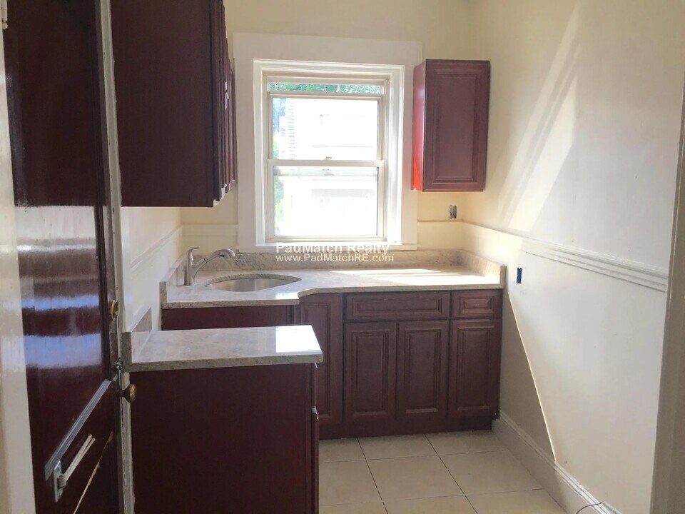 166 Summer St, Unit 34 in Somerville, MA - Building Photo