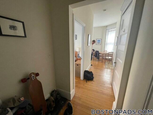 583 Beacon St, Unit 1 in Boston, MA - Building Photo - Building Photo