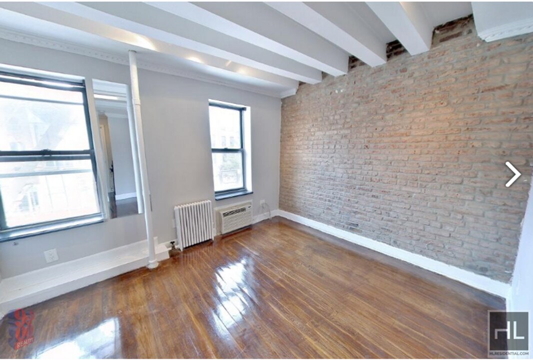 AMAZING 1 BR APARTMENT! WON’T LAST!! NO BR in New York, NY - Building Photo