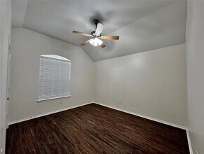 620 Brookbank Dr in Crowley, TX - Building Photo - Building Photo