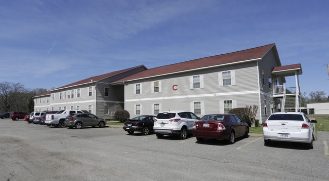 Steeplechase Apartments in Searcy, AR - Building Photo - Building Photo