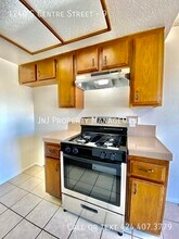 1240 S Centre St in Los Angeles, CA - Building Photo - Building Photo
