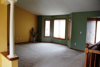 4333 10th St NW in Rochester, MN - Building Photo - Building Photo