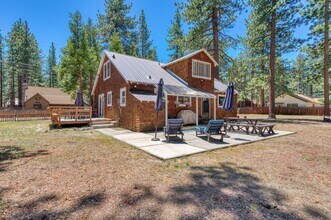 809 Merced Ave in South Lake Tahoe, CA - Building Photo - Building Photo