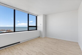 2800 N Lake Shore Dr in Chicago, IL - Building Photo - Building Photo