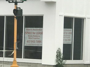 887 Massachusetts Ave in Arlington, MA - Foto de edificio - Building Photo