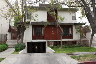 1244 Stanley Ave in Glendale, CA - Foto de edificio - Building Photo