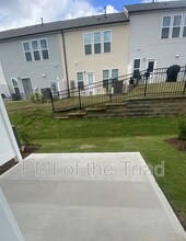 4003 Beckton Trl in Jamestown, NC - Building Photo - Building Photo