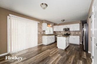 3081 Willow Creek Estates Ct in Florissant, MO - Building Photo - Building Photo