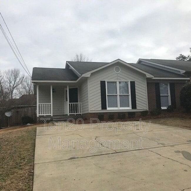 3714 Fairview Dr