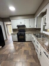 2016 Key Ln in Kansas City, KS - Building Photo - Building Photo