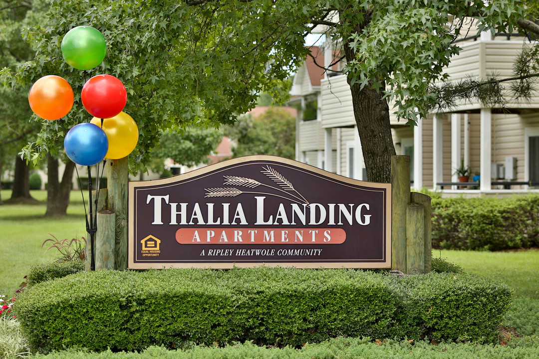 Thalia Landing Apartments in Virginia Beach, VA - Foto de edificio