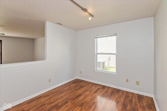 2372 Cedarmill Dr in Franklin, IN - Building Photo - Building Photo