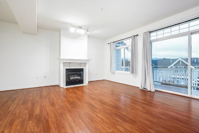 23120 SE Black Nugget Rd in Issaquah, WA - Building Photo - Building Photo