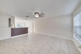 5900 N Farragut Dr in Hollywood, FL - Foto de edificio - Building Photo