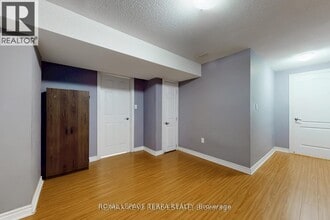 58 Hummingbird Dr in Toronto, ON - Building Photo - Building Photo