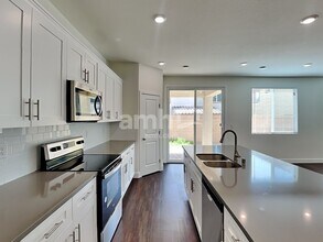 8813 Brent Leaf Ave in Las Vegas, NV - Building Photo - Building Photo