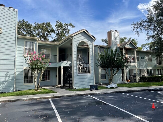 property at 2550 N Alafaya Trl