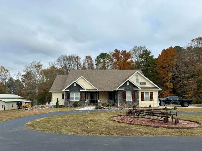 214 Co Rd 38 in Riceville, TN - Building Photo - Building Photo