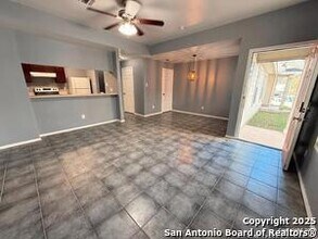 6022 State St in San Antonio, TX - Building Photo - Building Photo