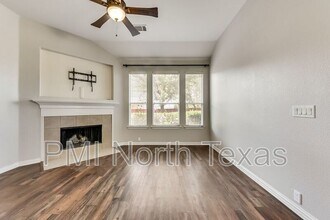 1325 Mockingbird Dr in Aubrey, TX - Building Photo - Building Photo