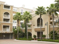 Building Photo - La Jolla Palms Apartamentos in San Diego, California