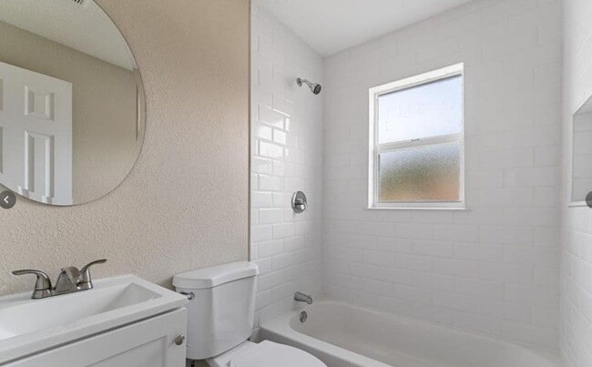 2202 Avenue N in Fort Pierce, FL - Foto de edificio - Building Photo