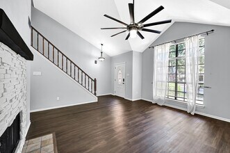 4919 Dobbin Springs Ln in Houston, TX - Building Photo - Building Photo