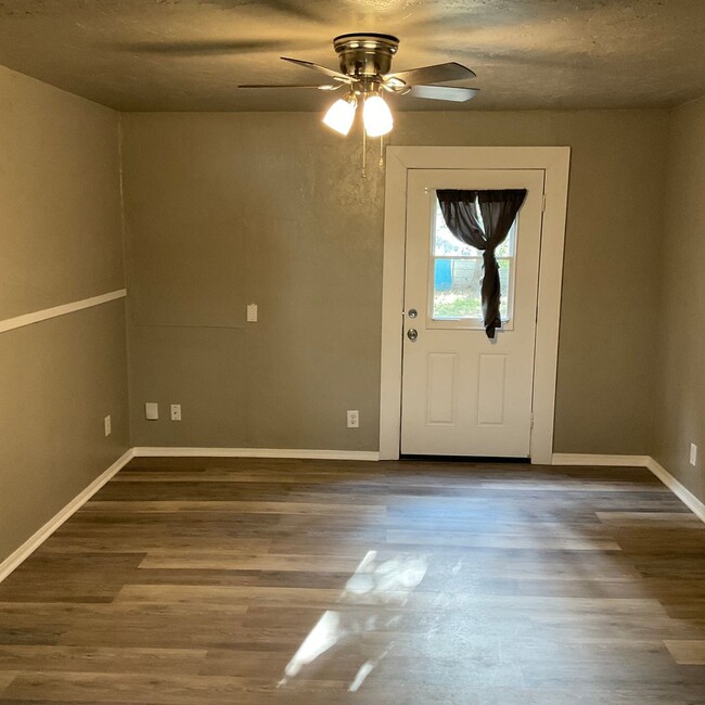 402 E Key Blvd in Midwest City, OK - Foto de edificio - Building Photo