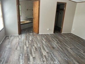 119 Kerry Dr in Satsuma, FL - Building Photo - Building Photo