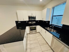 1606 SW 28th Ct in Fort Lauderdale, FL - Building Photo - Building Photo