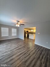 43 Scarboro Dr in Bunker Hill, WV - Building Photo - Building Photo