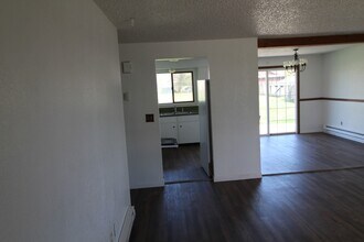 4831 Darwin Pl in Klamath Falls, OR - Building Photo - Building Photo