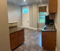1126 Holman St in Covington, KY - Building Photo - Building Photo