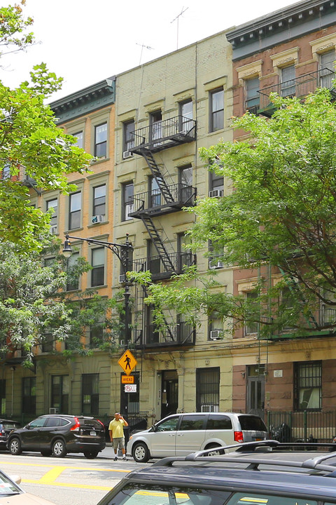 35 Morningside Ave in New York, NY - Building Photo