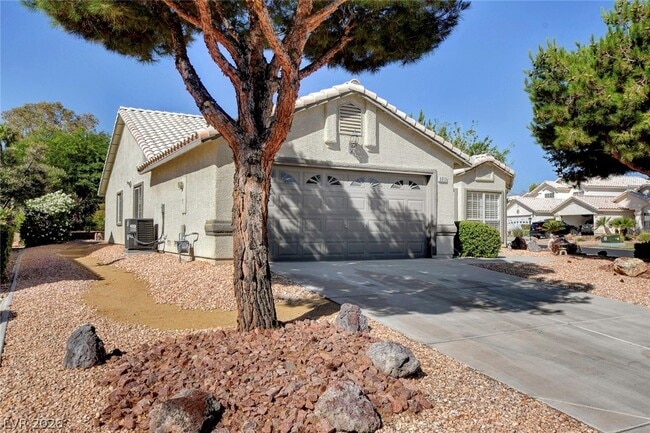 5513 Lochmor Ave in Las Vegas, NV - Building Photo - Building Photo