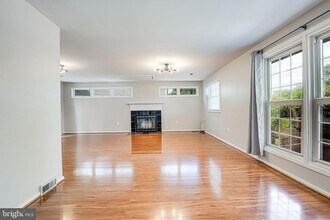 5924 Cauba Ct in Alexandria, VA - Building Photo - Building Photo