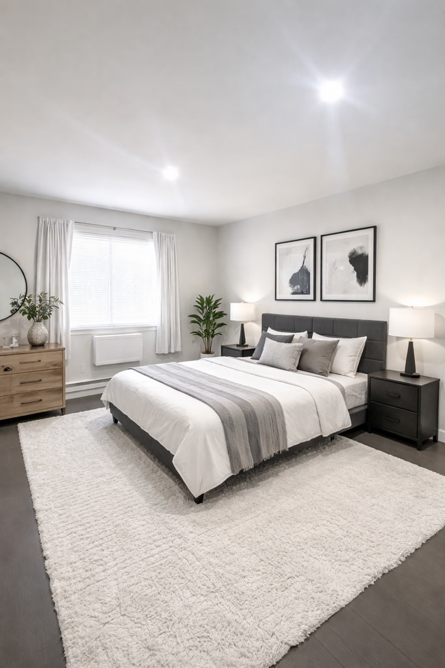 1639 156th St, Unit 1 in Whitestone, NY - Building Photo - Building Photo